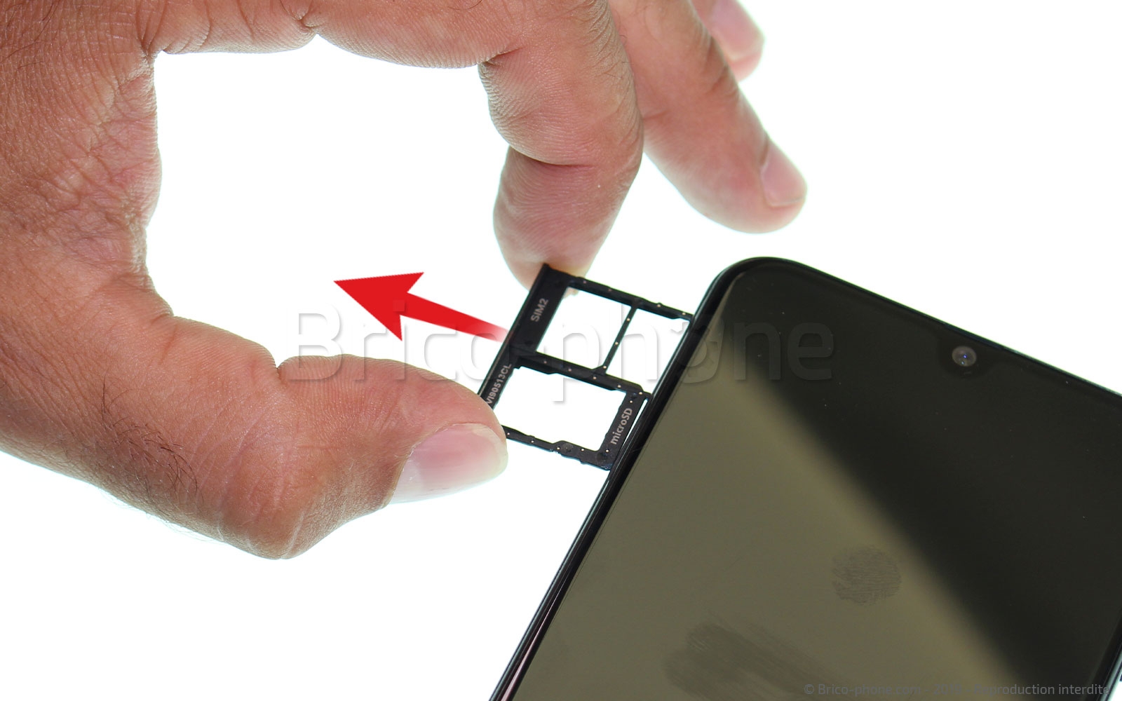 Changement de la vitre arrière sur Galaxy A40 photo 4