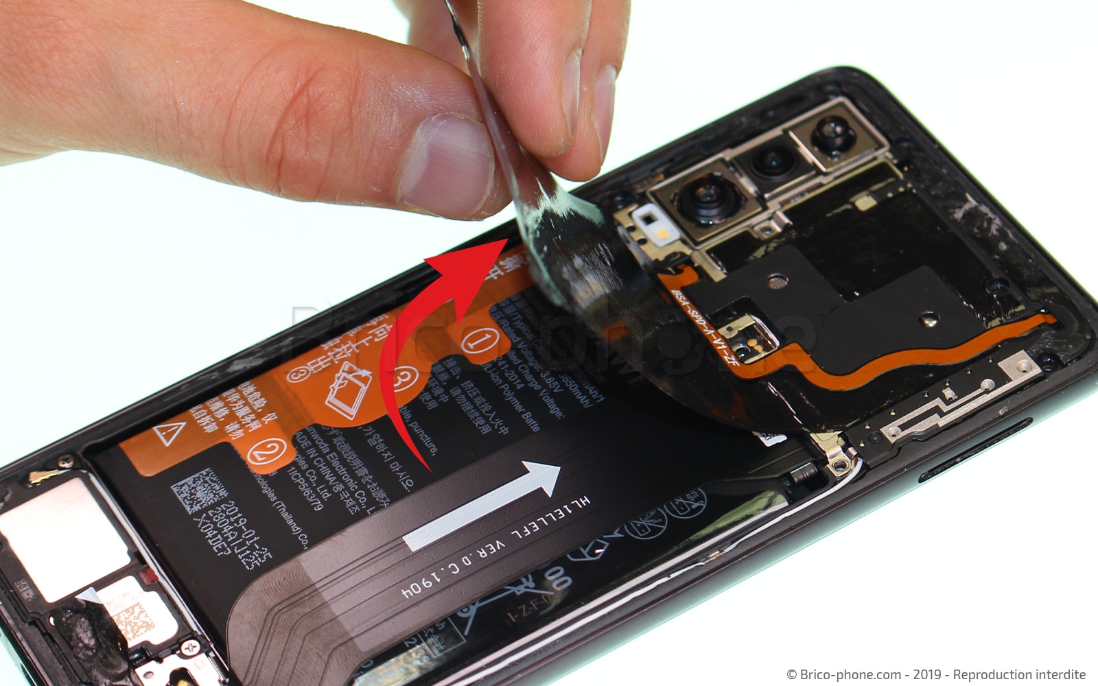 Changement du connecteur de charge sur P30 photo 2