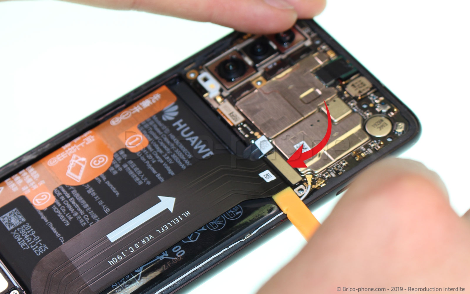 Changement du connecteur de charge sur P30 photo 2