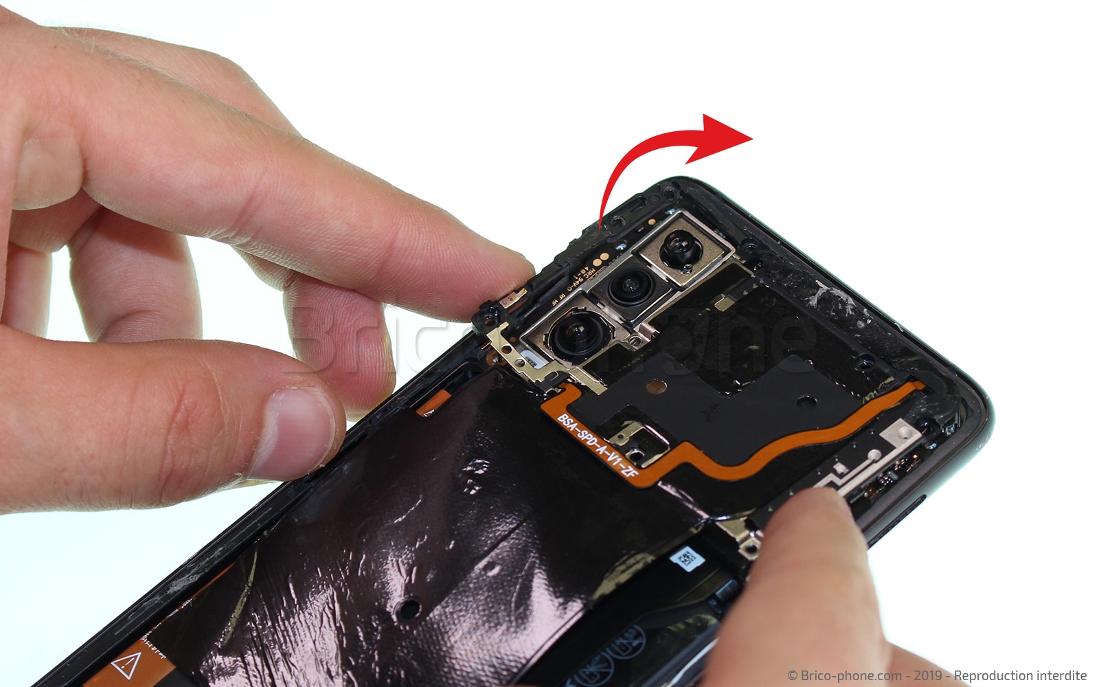 Changement du connecteur de charge sur P30 photo 2