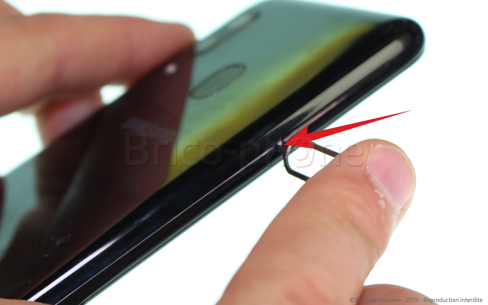 Changement de batterie sur Galaxy A20e photo 2