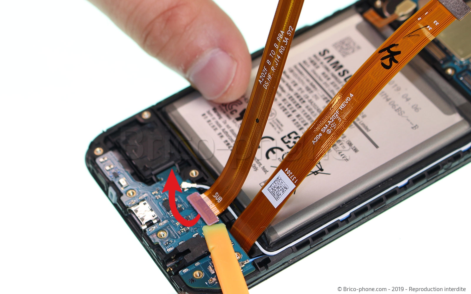 Changement de dock sur Galaxy A20e photo 2