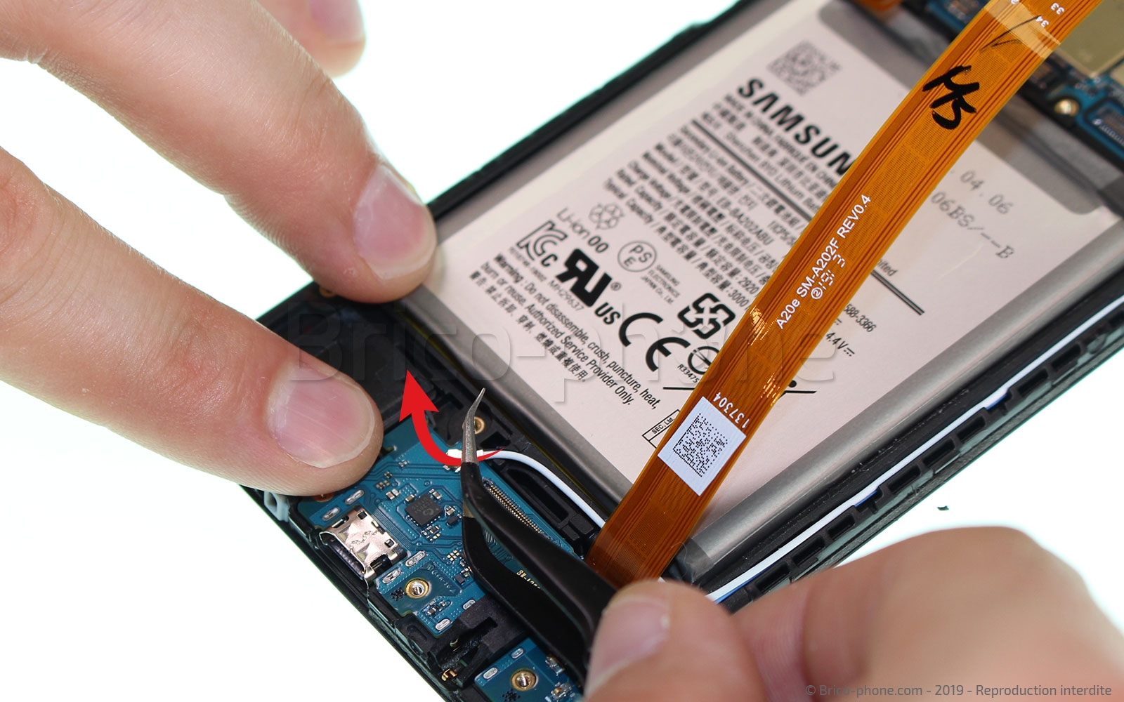 Changement de dock sur Galaxy A20e photo 4