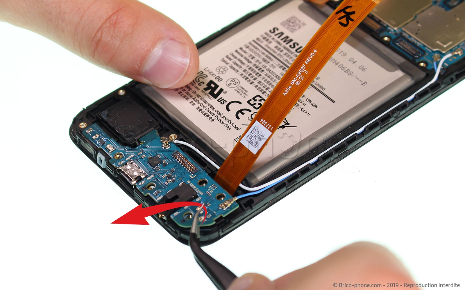 Changement de dock sur Galaxy A20e photo 1