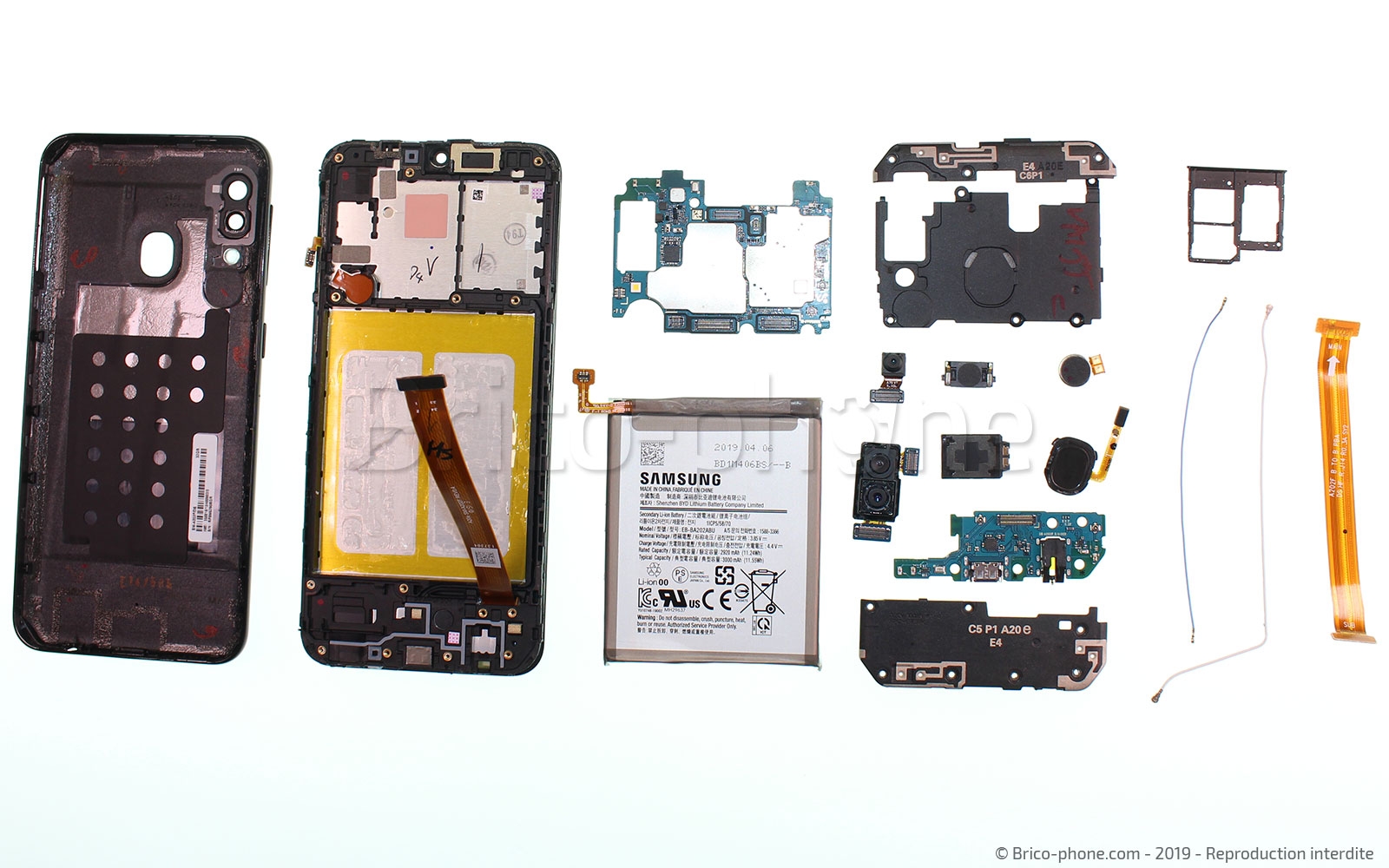 Changement de bloc écran sur Galaxy A20e photo 1