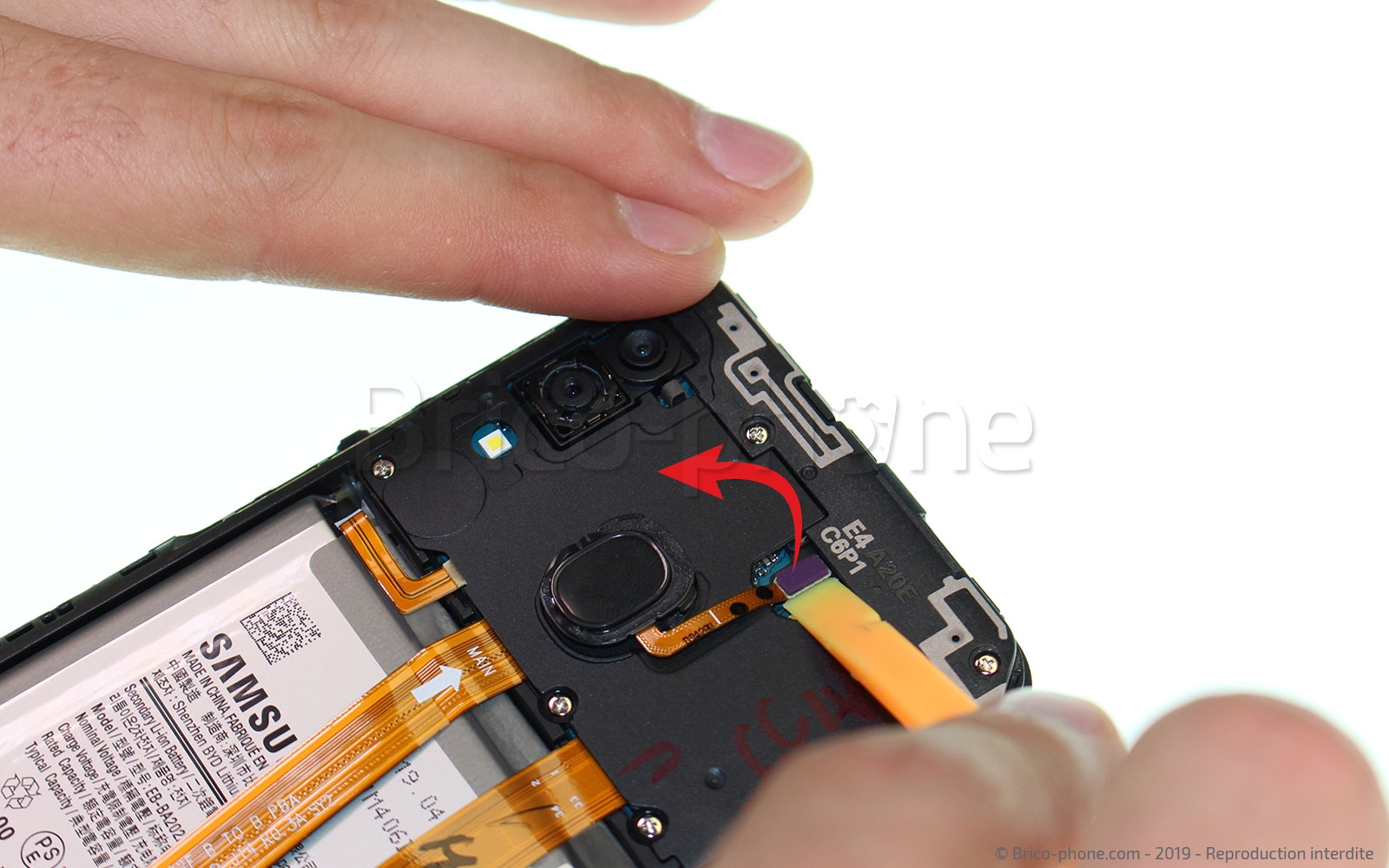 Changement de bloc écran sur Galaxy A20e photo 1