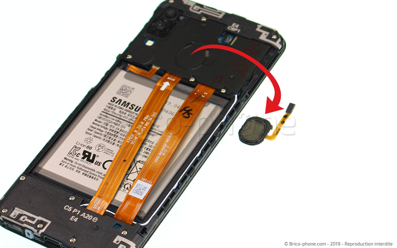 Changement de bloc écran sur Galaxy A20e photo 3