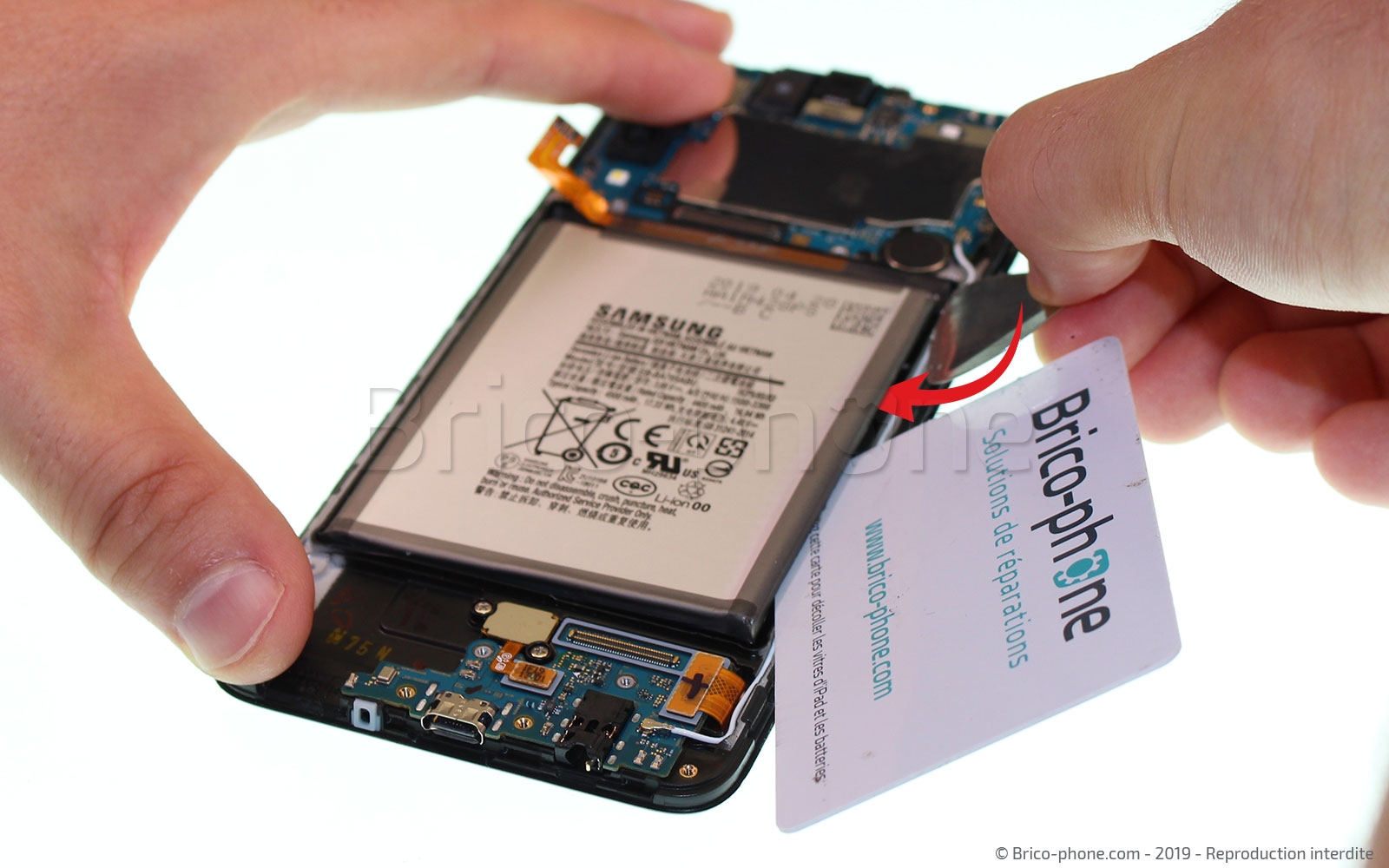 Changement de batterie sur Galaxy A70 photo 1