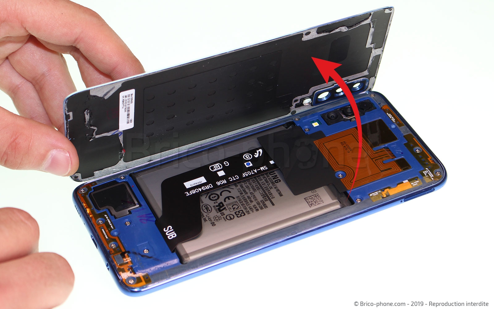 Changement de vitre arrière sur Galaxy A70 photo 4