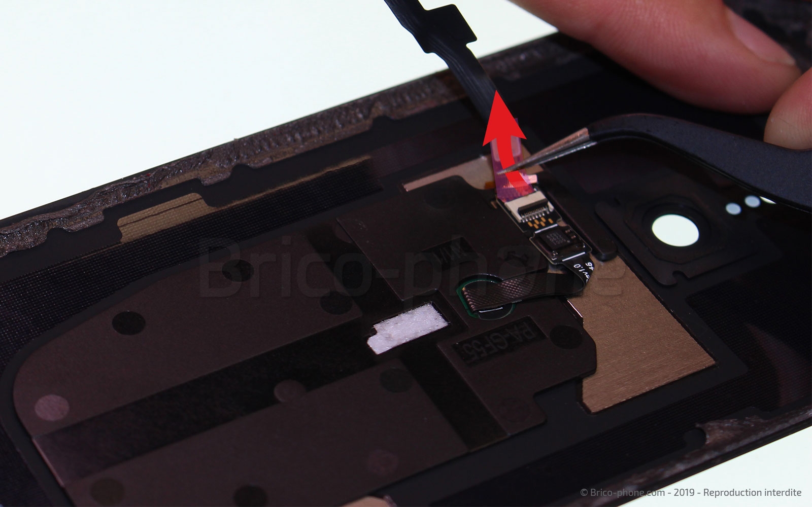 Changement de la vitre arrière sur Xperia XZ3 photo 3