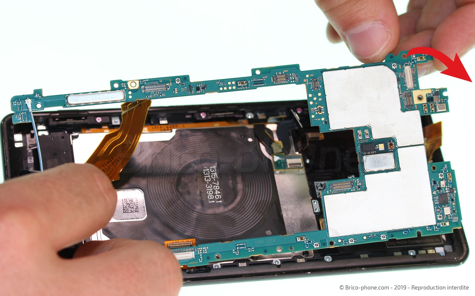 Changement de connecteur de charge sur Xperia XZ3 photo 3