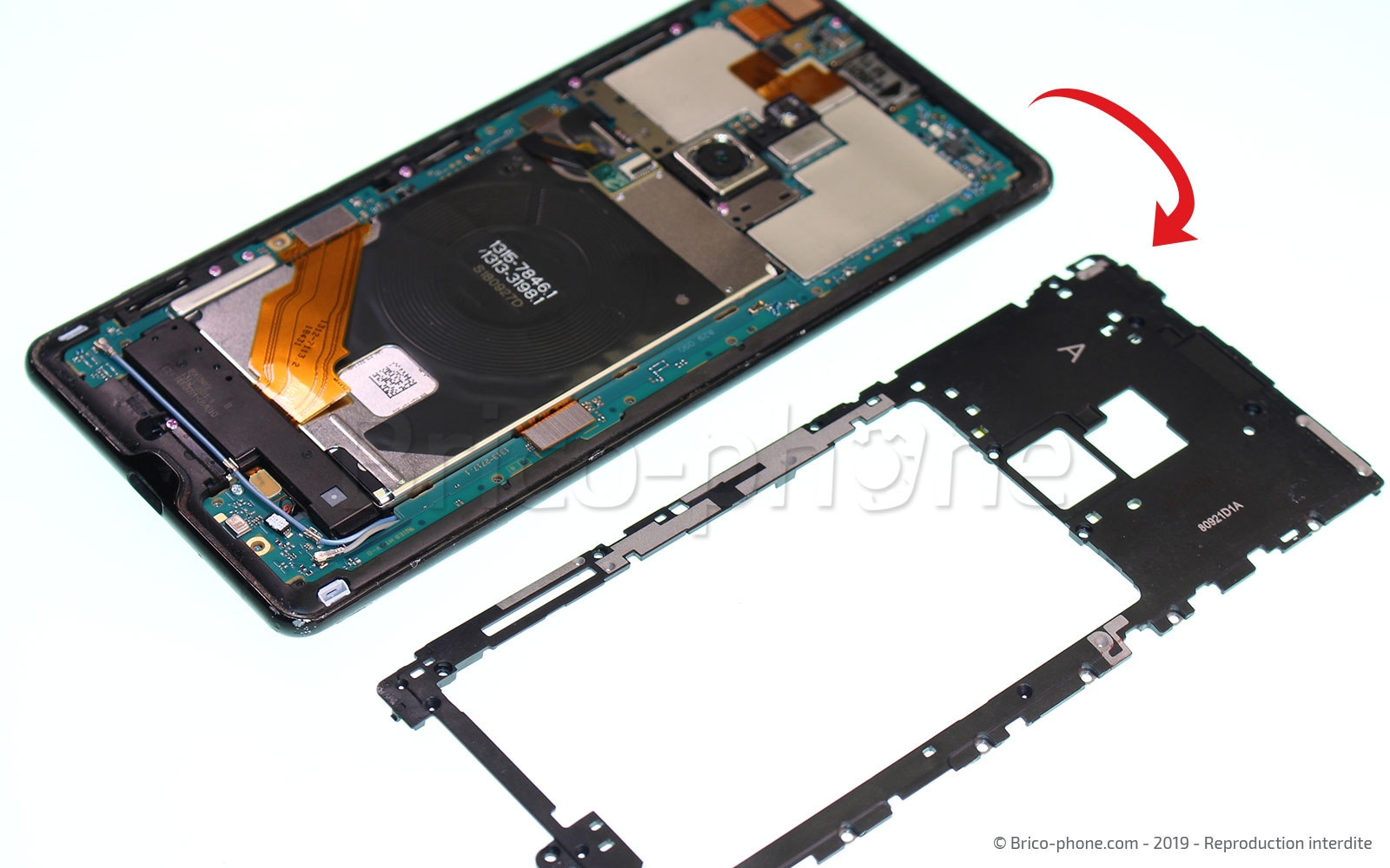 Changement de batterie sur Xperia XZ3 photo 4