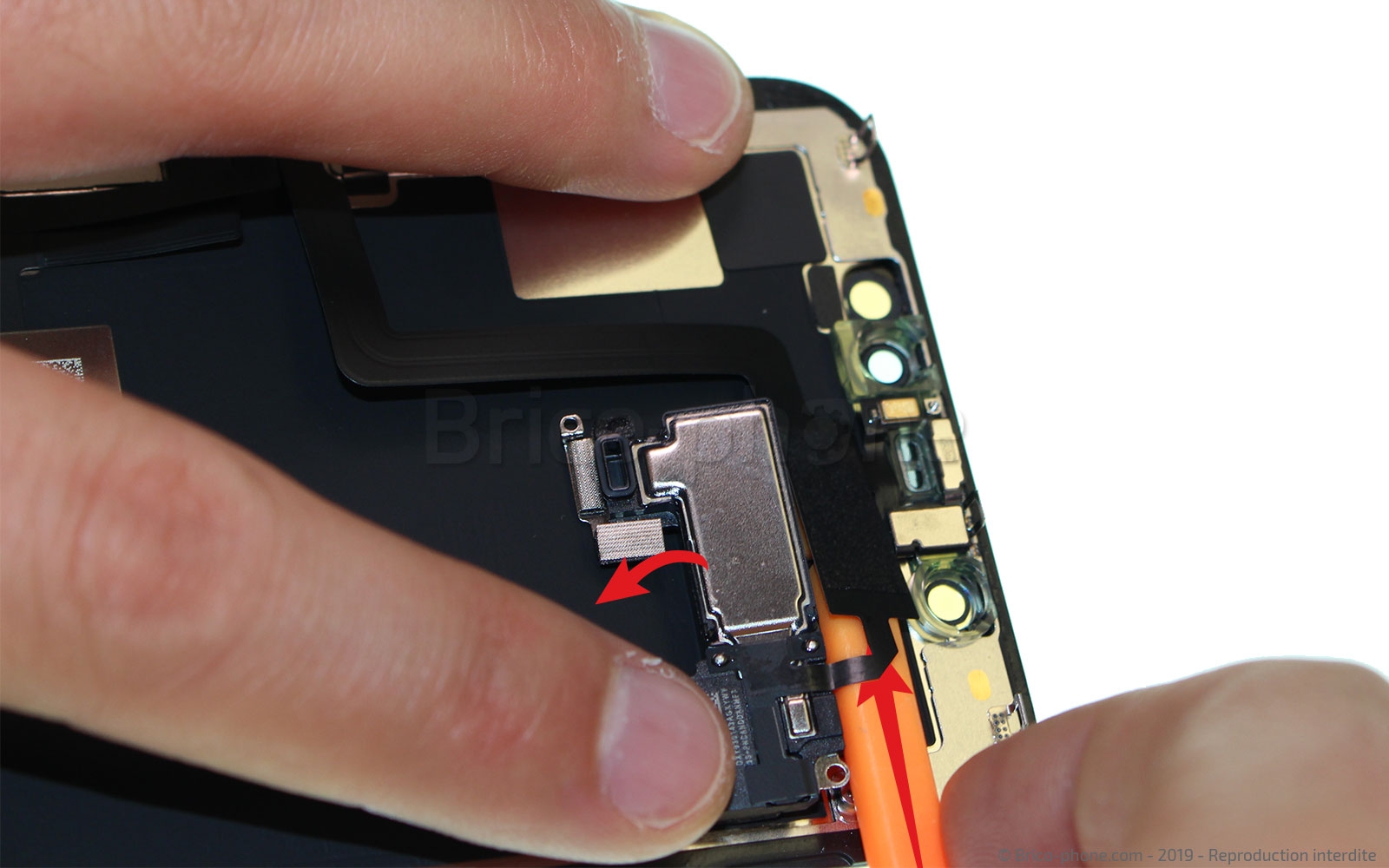 Remplacement de l'écran (vitre+ OLED) sur iPhone 11 Pro photo 3