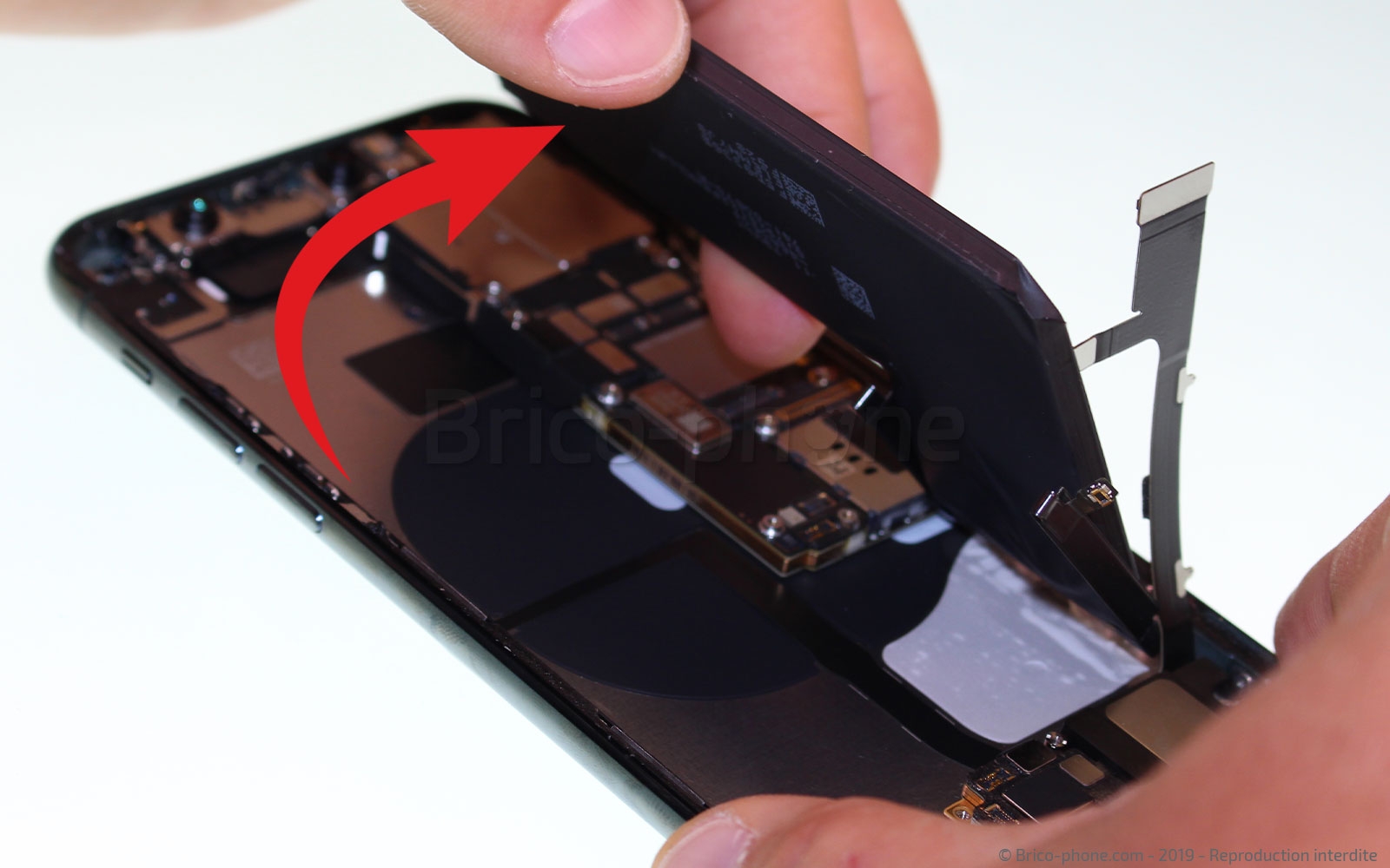 Changement de batterie sur iPhone 11 Pro photo 2