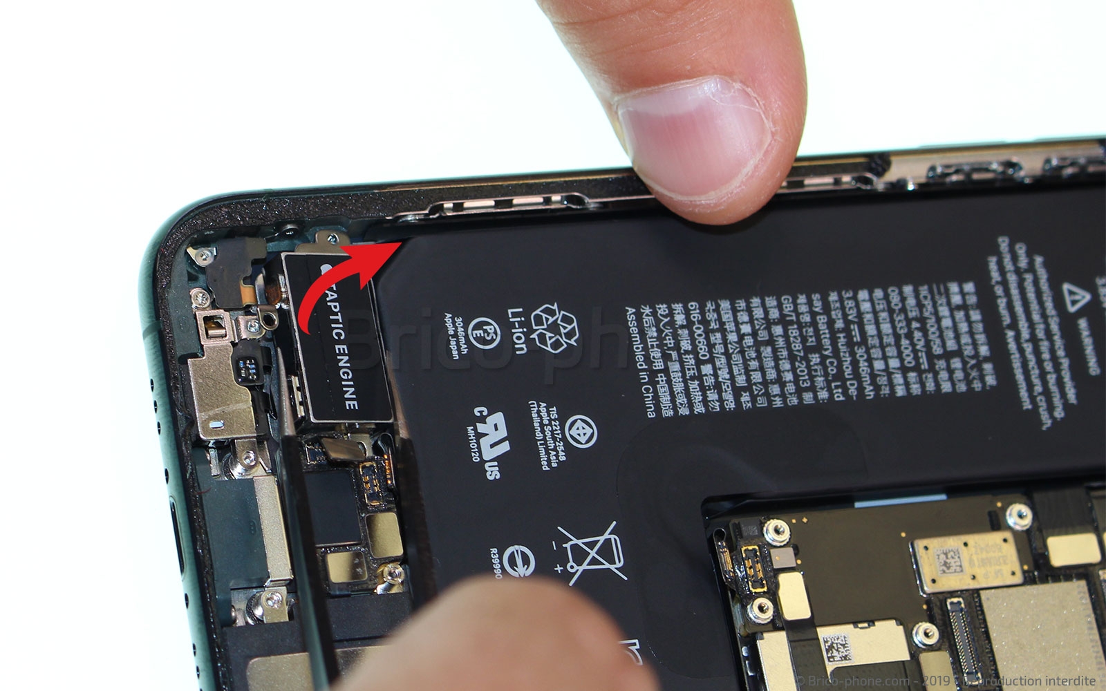 Changement du connecteur de charge sur iPhone 11 Pro photo 3