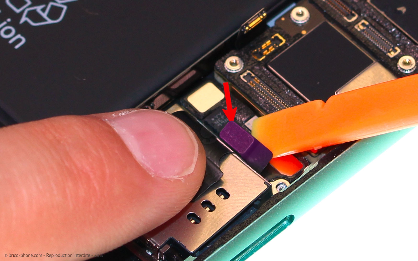 Changement du lecteur SIM sur iPhone 11 photo 1