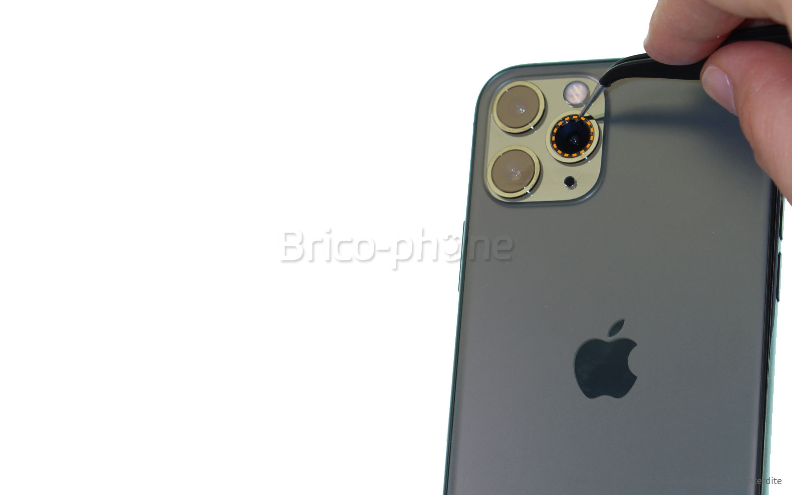 Changement de lentilles de la triple caméra sur iPhone 11 Pro photo 4