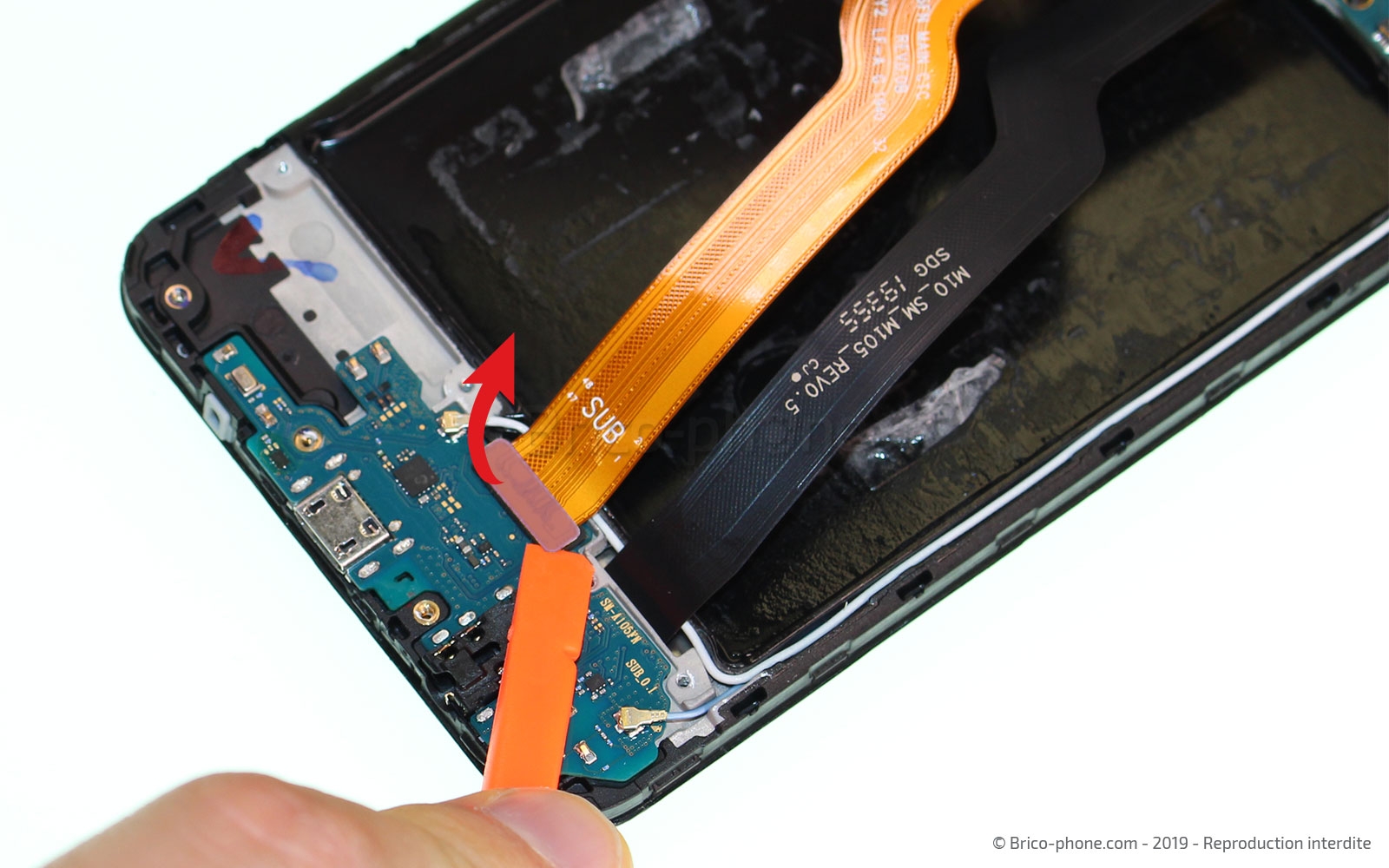 Changement du bloc écran pré-monté sur châssis sur Galaxy A10 photo 4