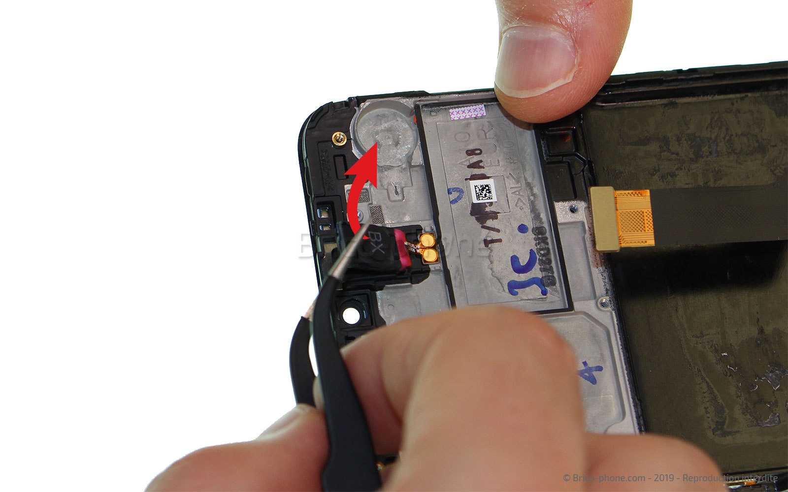 Changement du bloc écran pré-monté sur châssis sur Galaxy A10 photo 3