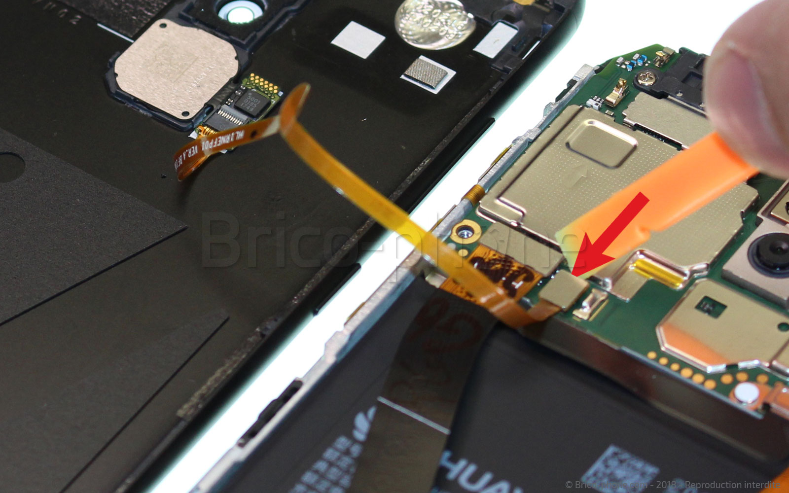 Changement du connecteur de charge sur Mate 10 Lite photo 3