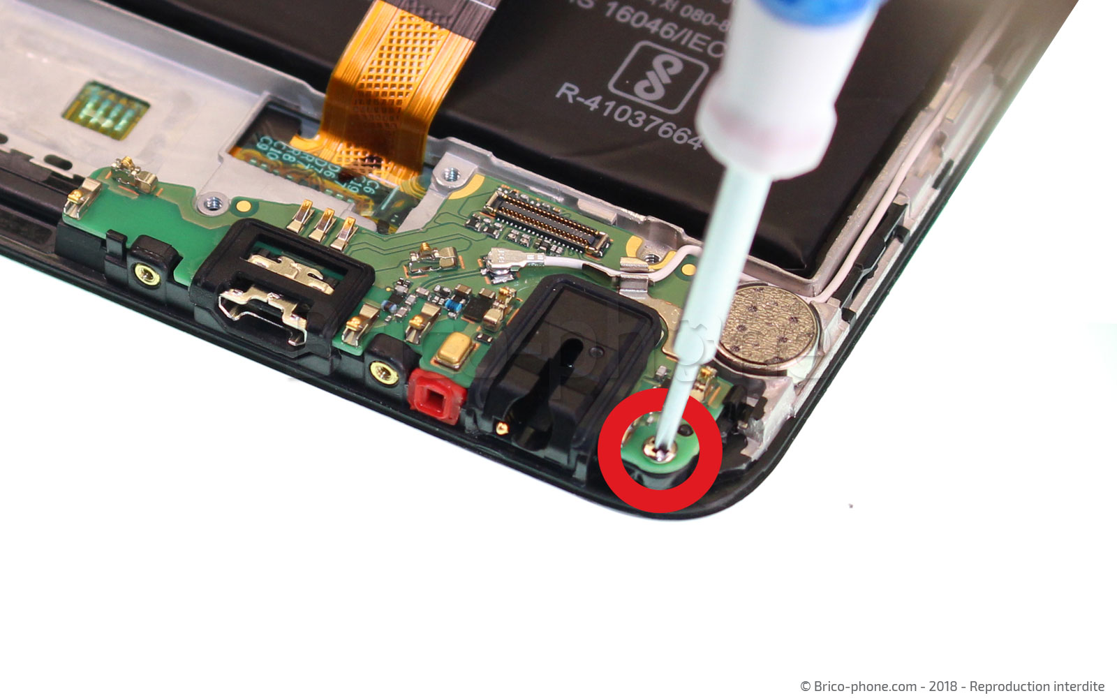 Changement du connecteur de charge sur Mate 10 Lite photo 3