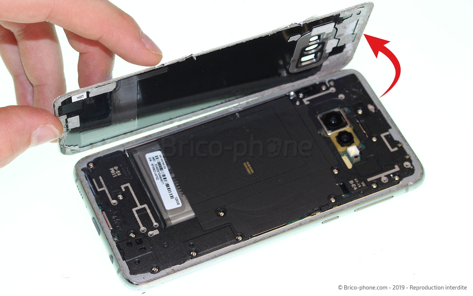 Changement de la coque arrière sur Galaxy S10e photo 3