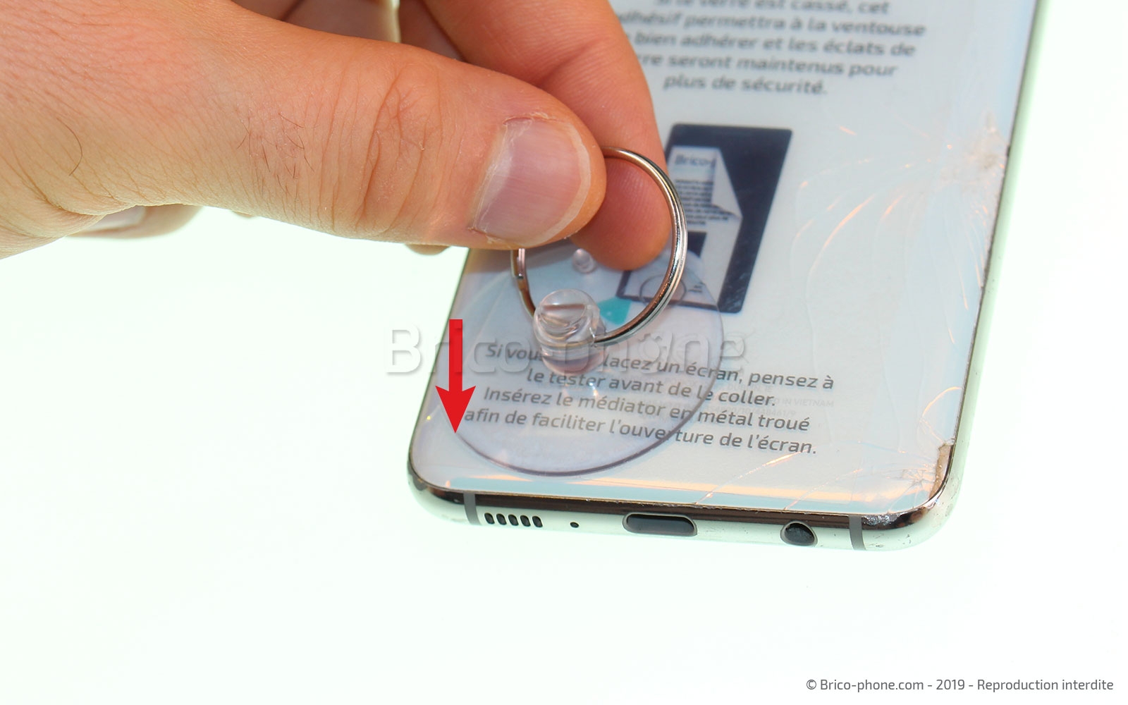 Changement du bloc écran sur châssis sur Galaxy S10e photo 1