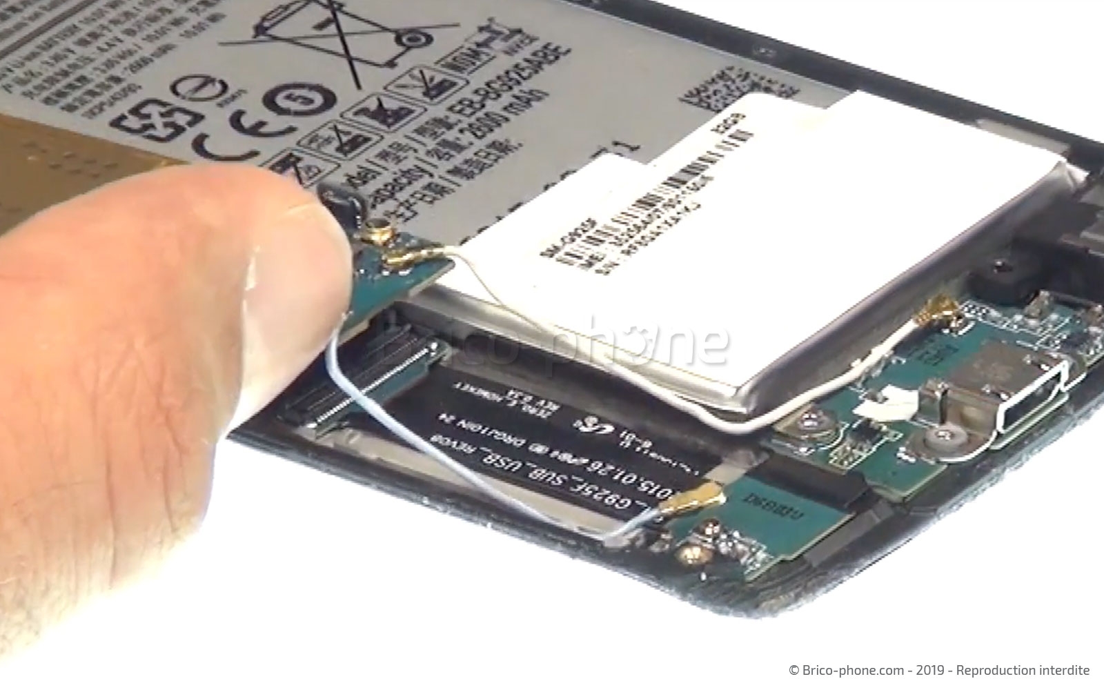 Changement du connecteur de charge et prise jack sur Galaxy S6 Edge photo 3