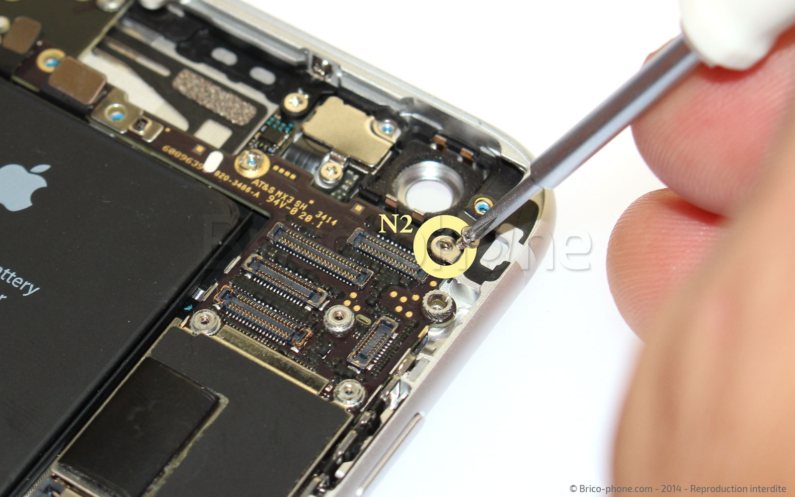 Changement de nappe bouton Power et flash sur iPhone 6 photo 2