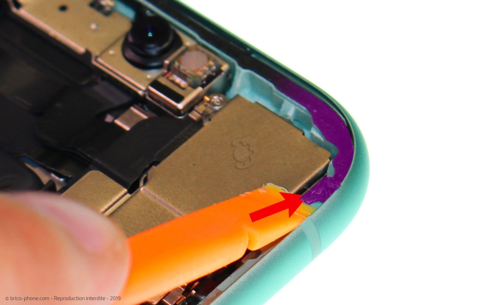 Remplacer le connecteur de charge sur iPhone 11 photo 2