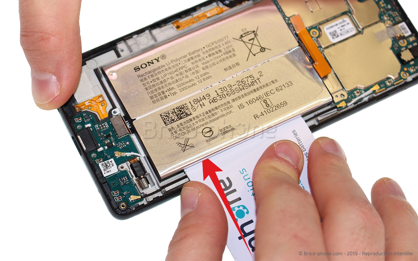 Changement de batterie sur Xperia L3 - L3 Dual photo 1