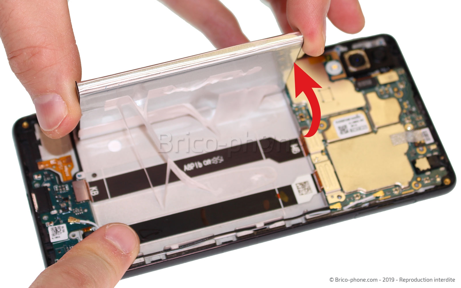 Changement de batterie sur Xperia L3 - L3 Dual photo 2