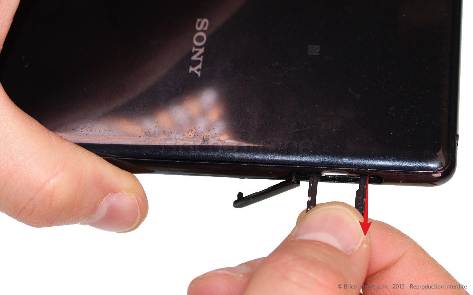 Changement du connecteur de charge sur Xperia L3 - L3 Dual photo 2