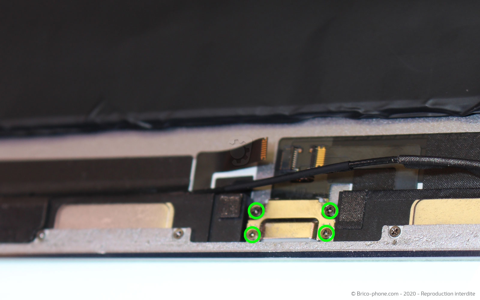 Changement de batterie sur iPad Pro 9-7 photo 3