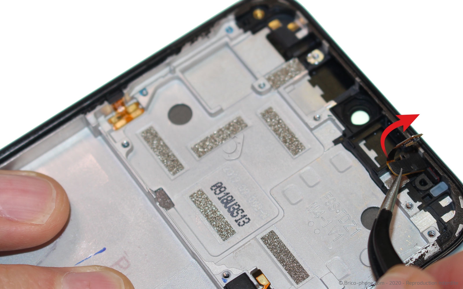 Changement du bloc écran avec châssis sur Mi A3 photo 3