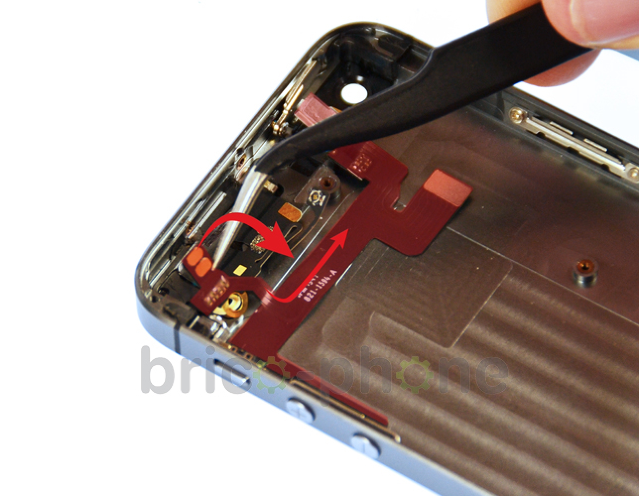 Changement de nappe bouton Power sur iPhone 5S photo 3