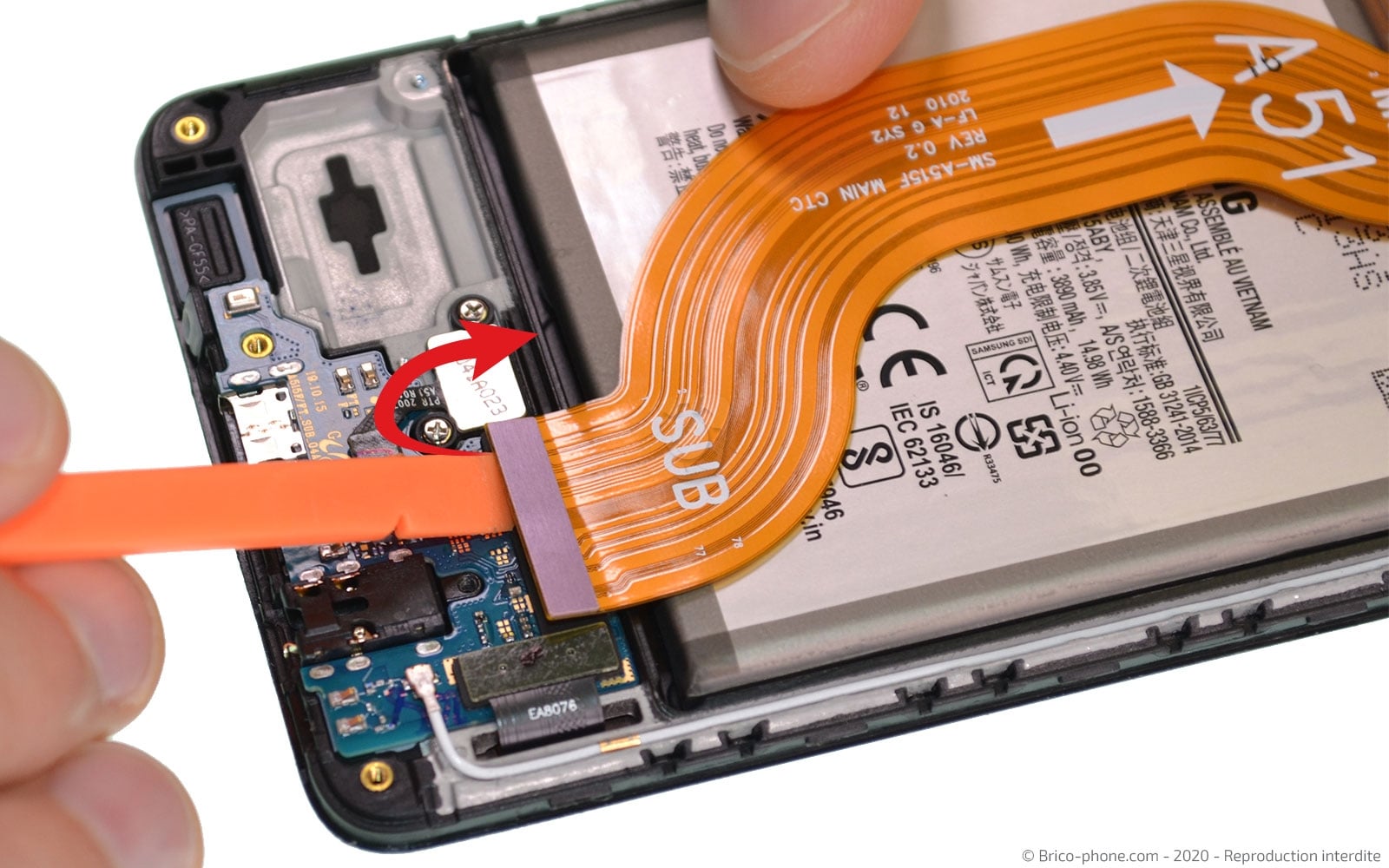 Tutoriel photos expliquant comment changer la batterie du Samsung