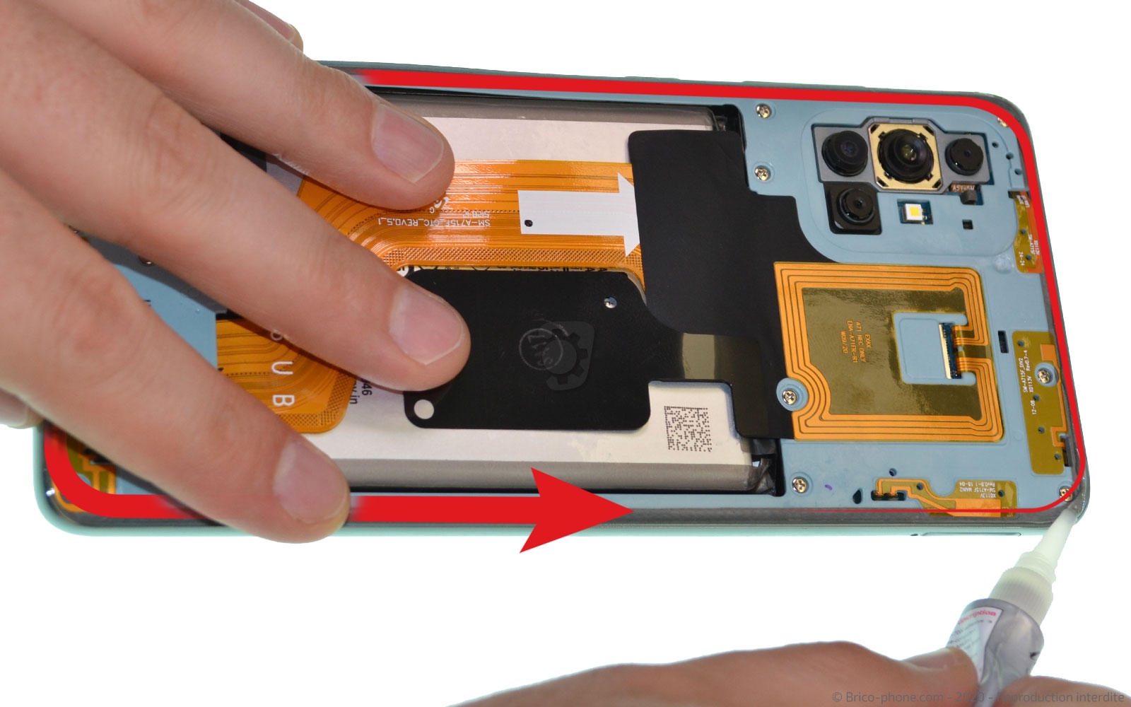 Changement de batterie sur Galaxy A71 photo 3