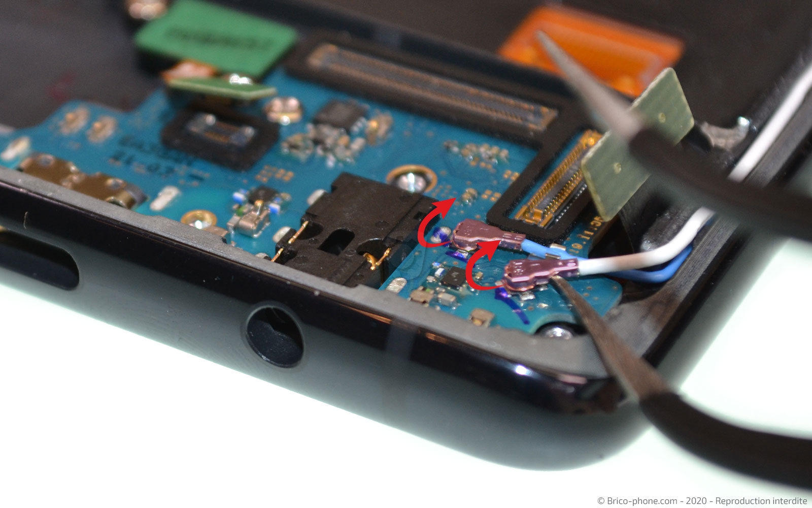 Changement du connecteur de charge sur Galaxy Note 10 Lite photo 3