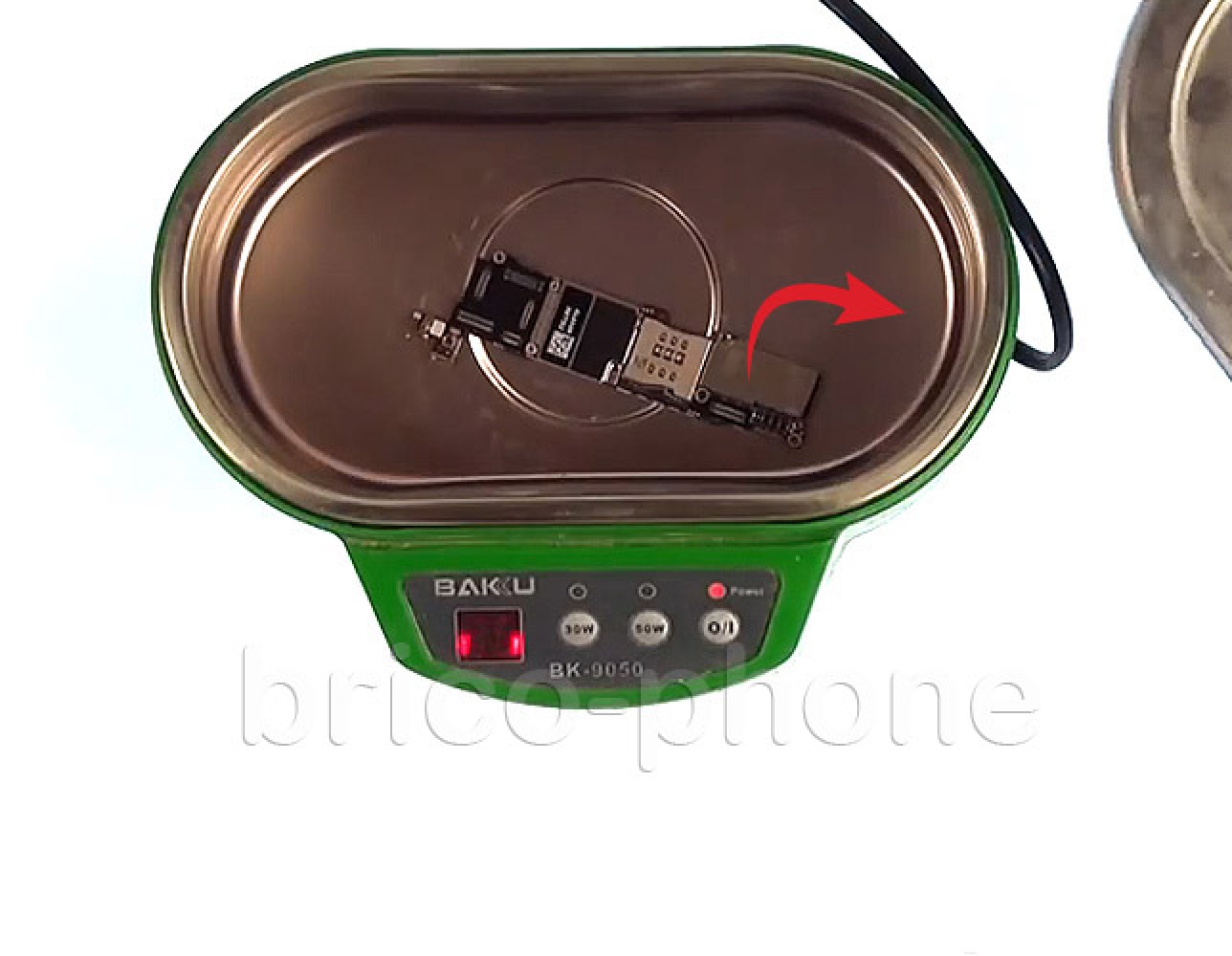 Désoxydation de la carte mère sur iPhone 5S photo 2