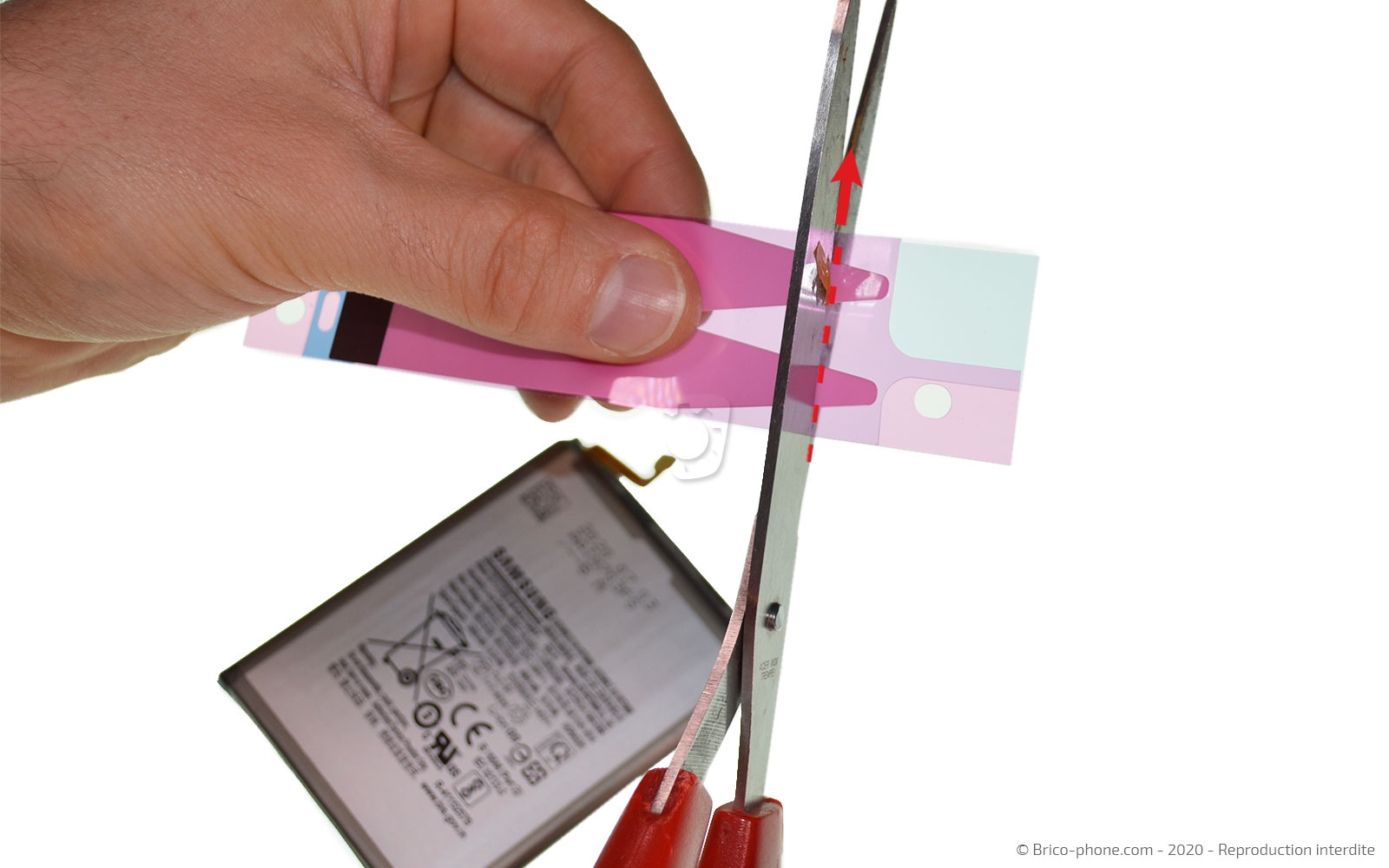 Changement de batterie sur Galaxy A31 photo 2