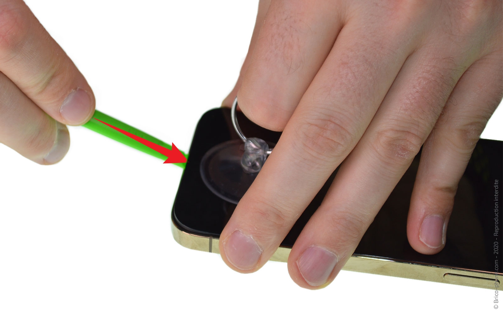 Remplacer le connecteur de charge sur iPhone 12 Pro photo 3