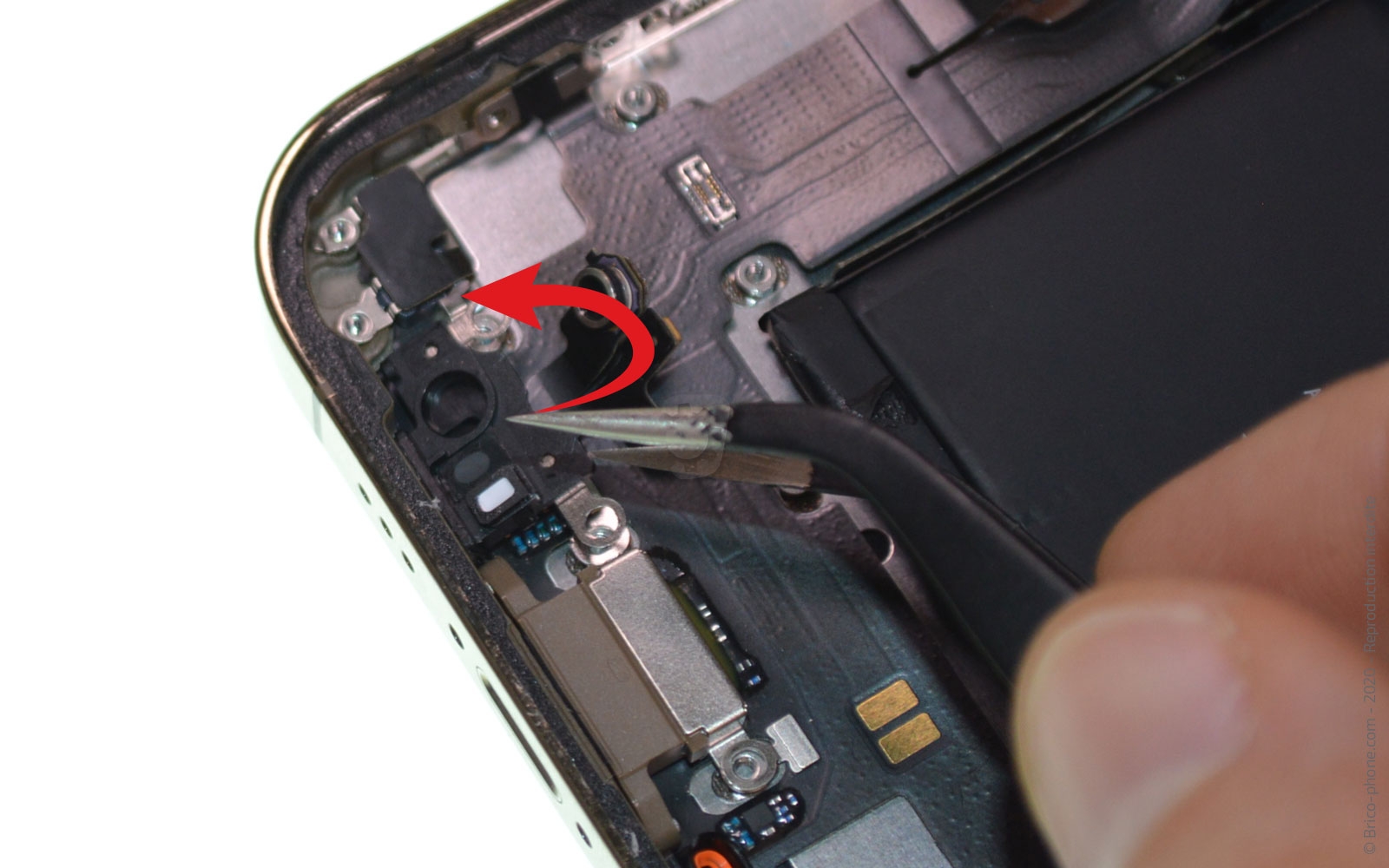 Remplacer le connecteur de charge sur iPhone 12 Pro photo 3