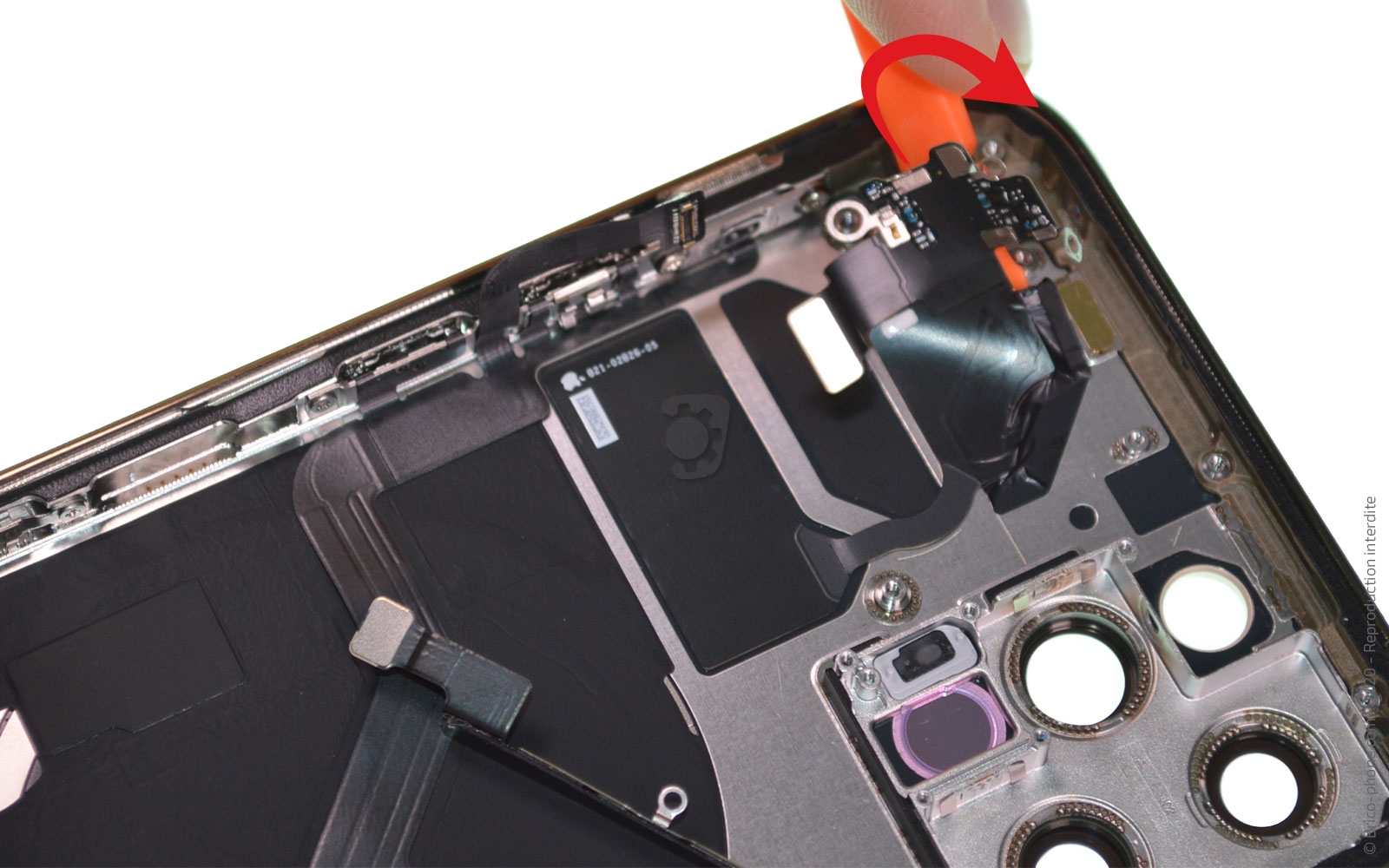 Démontage Complet sur iPhone 12 Pro photo 2
