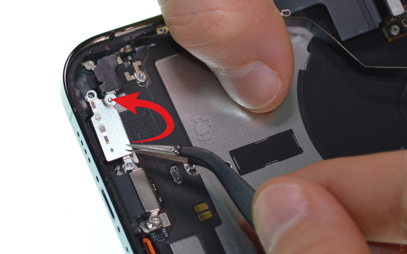 Démontage complet sur iPhone 12 Pro Max photo 3