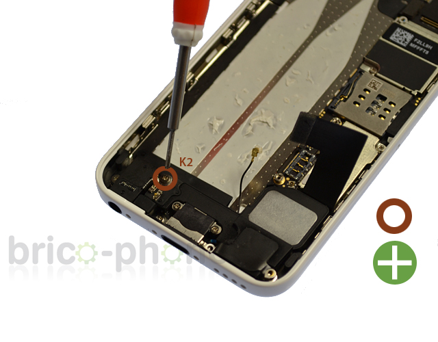 Changement du connecteur de charge sur iPhone 5C photo 1