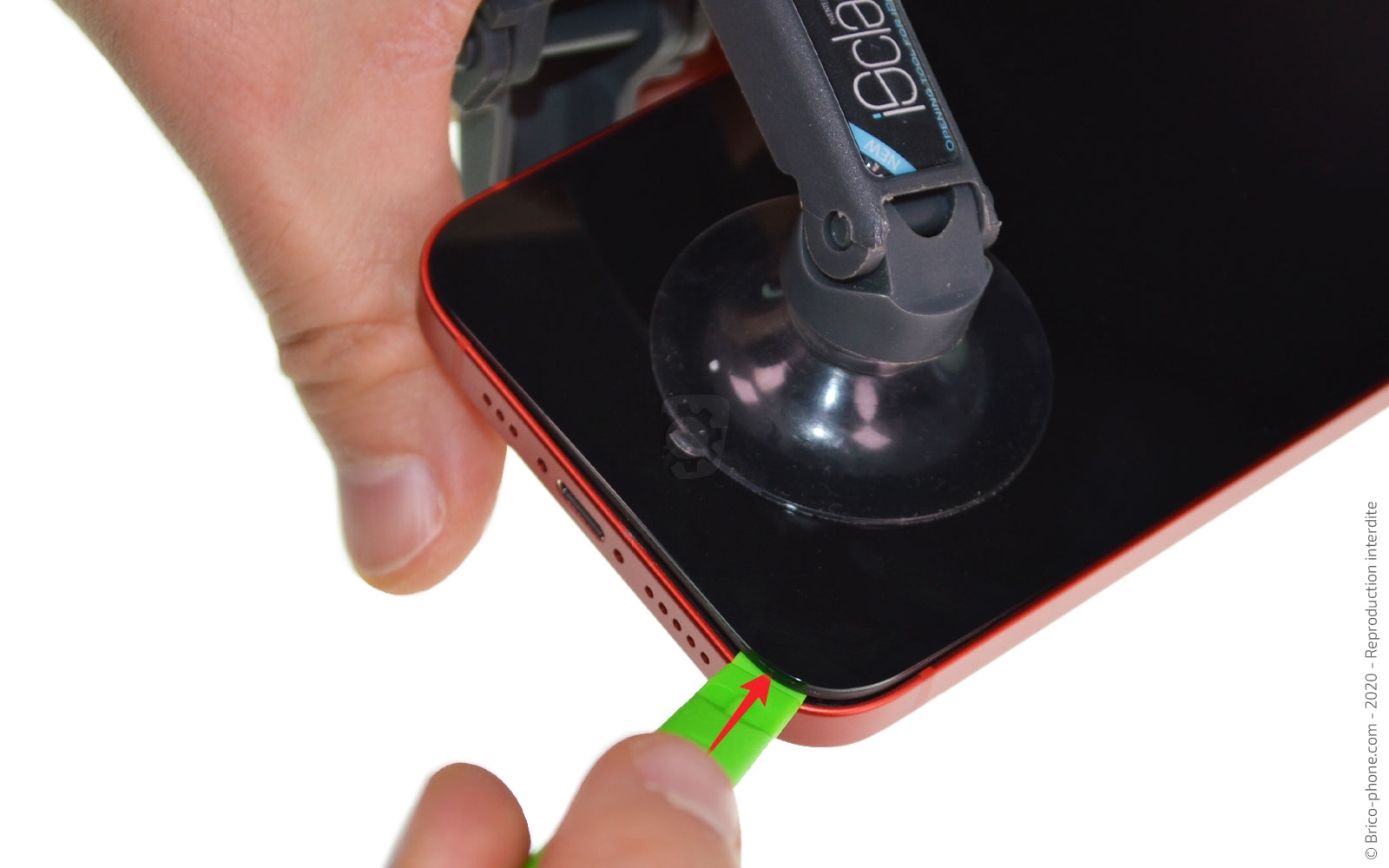 Changement du Taptic Engine sur iPhone 12 photo 3