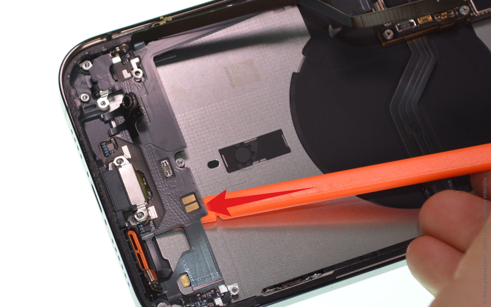 Changement du connecteur de charge sur iPhone 12 Pro Max photo 3