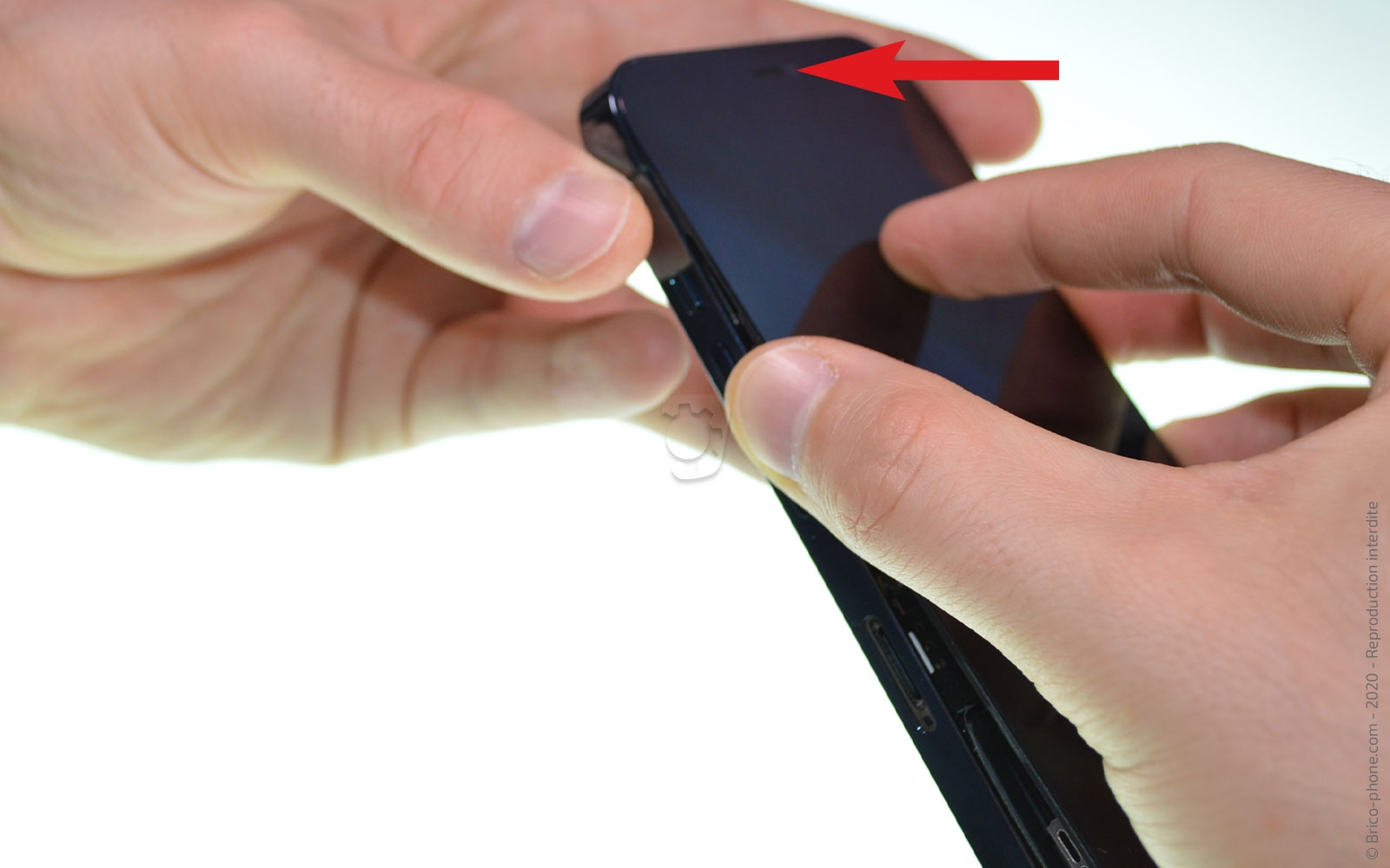 Changement du lecteur de carte SIM sur iPhone 12 Pro Max photo 2