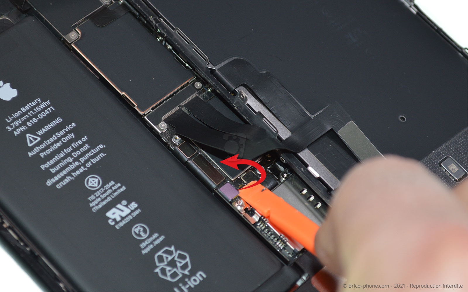 Changement de la coque arrière sur iPhone XR photo 4